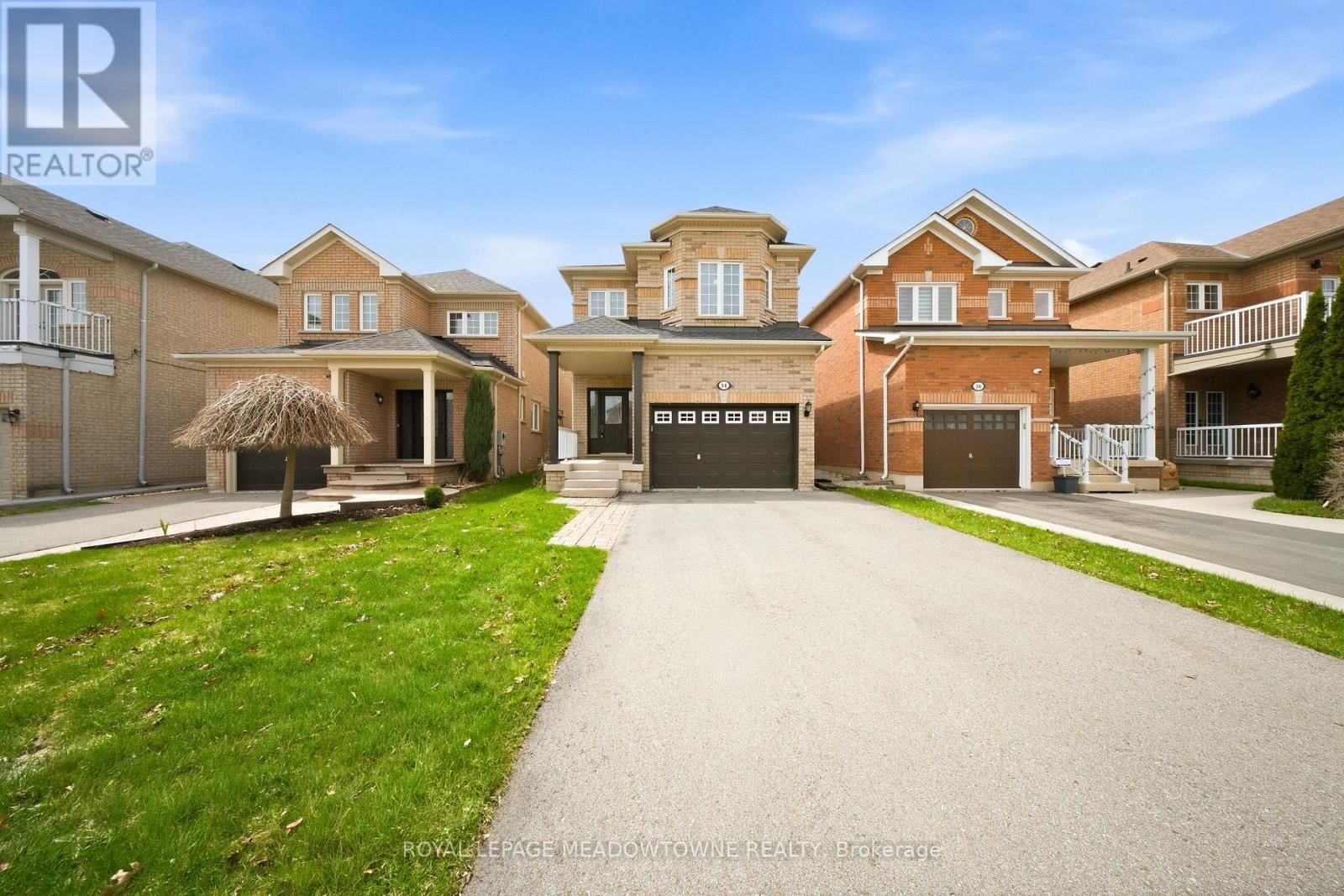 14 EAGLEVIEW WAY Image 5