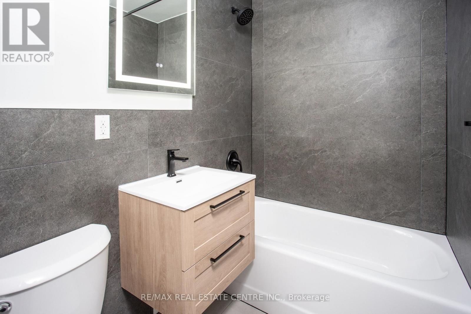 406 - 371 LAKESHORE ROAD WEST Image 14