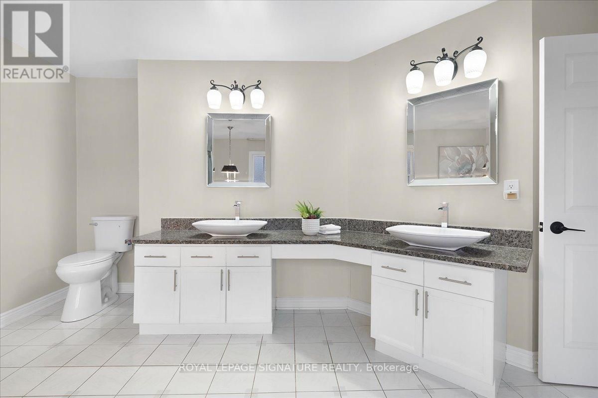 1093 SENLAC COURT Image 29