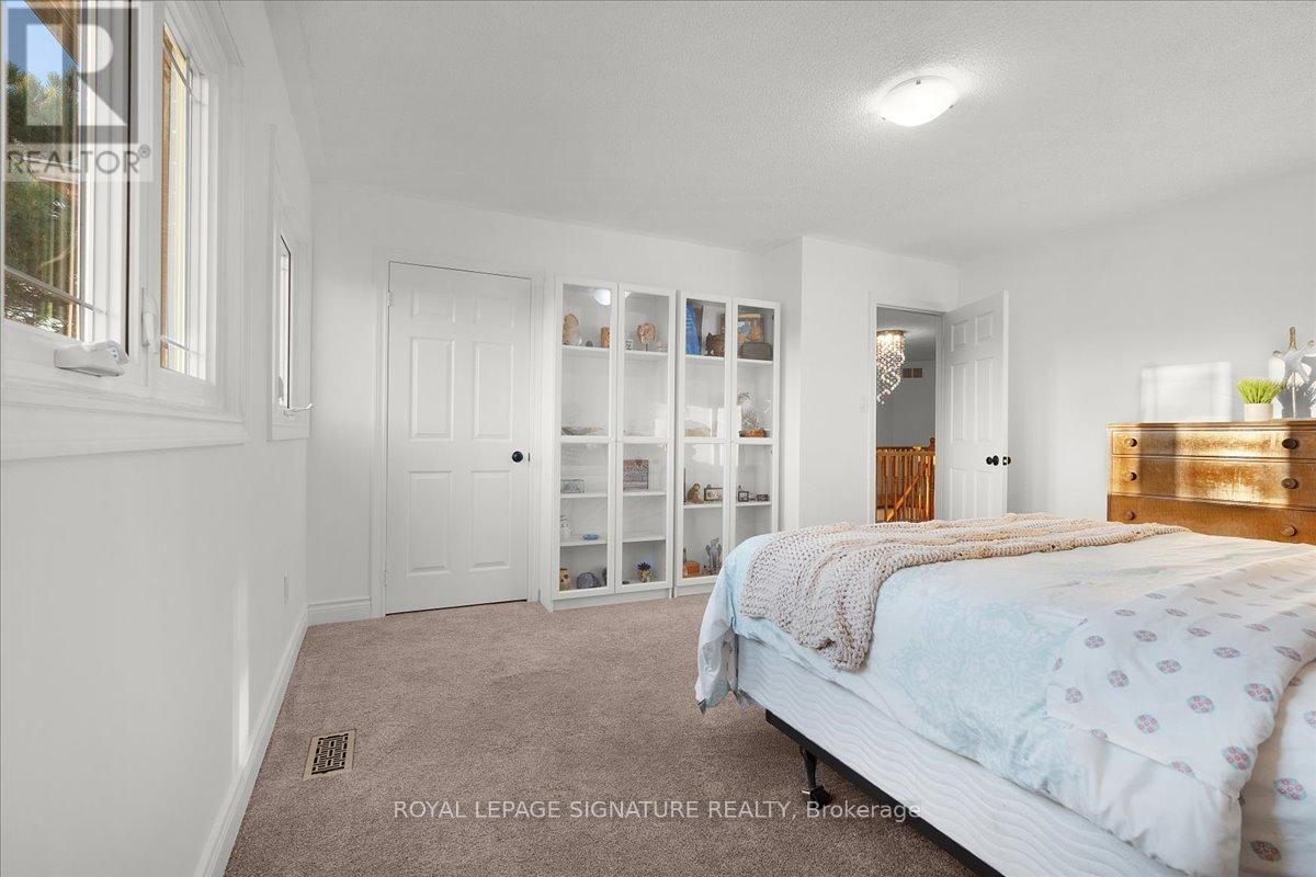 1093 SENLAC COURT Image 32