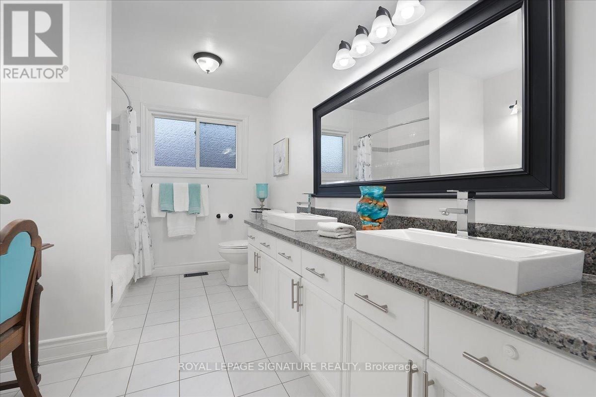 1093 SENLAC COURT Image 33