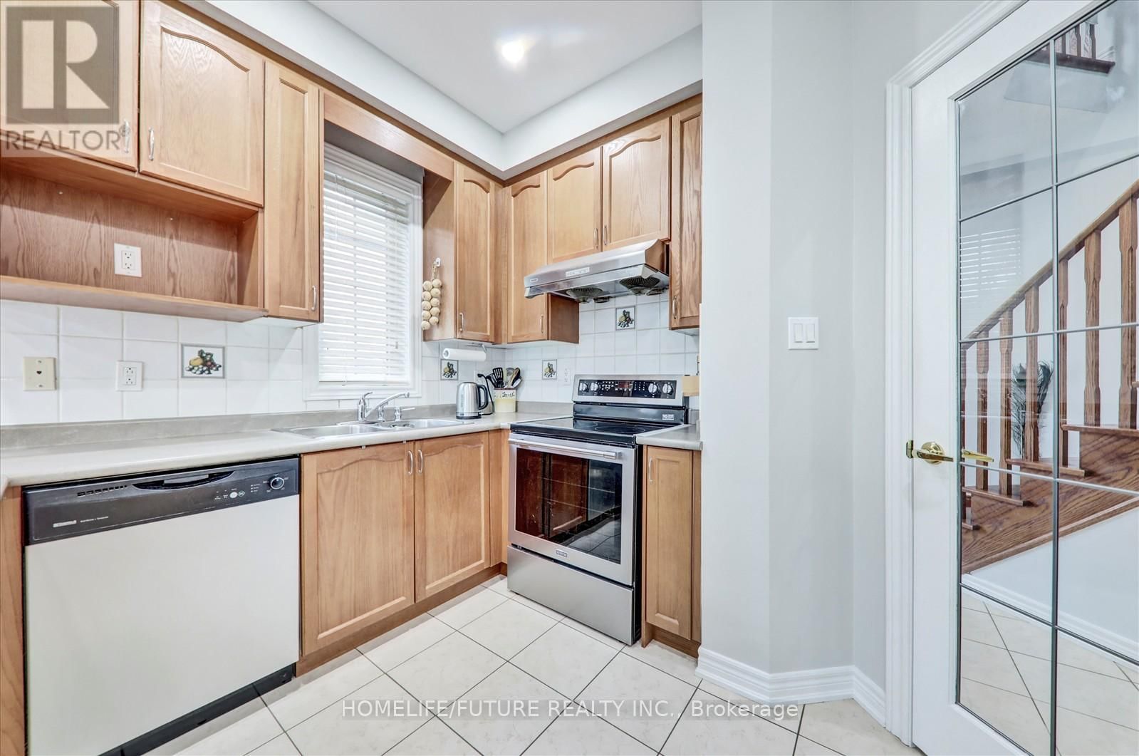 2 TOVEY TERRACE Image 17