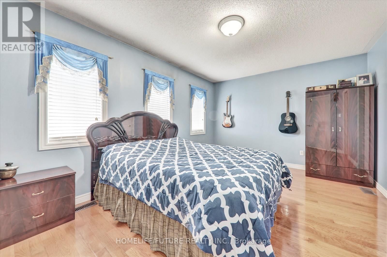 2 TOVEY TERRACE Image 30