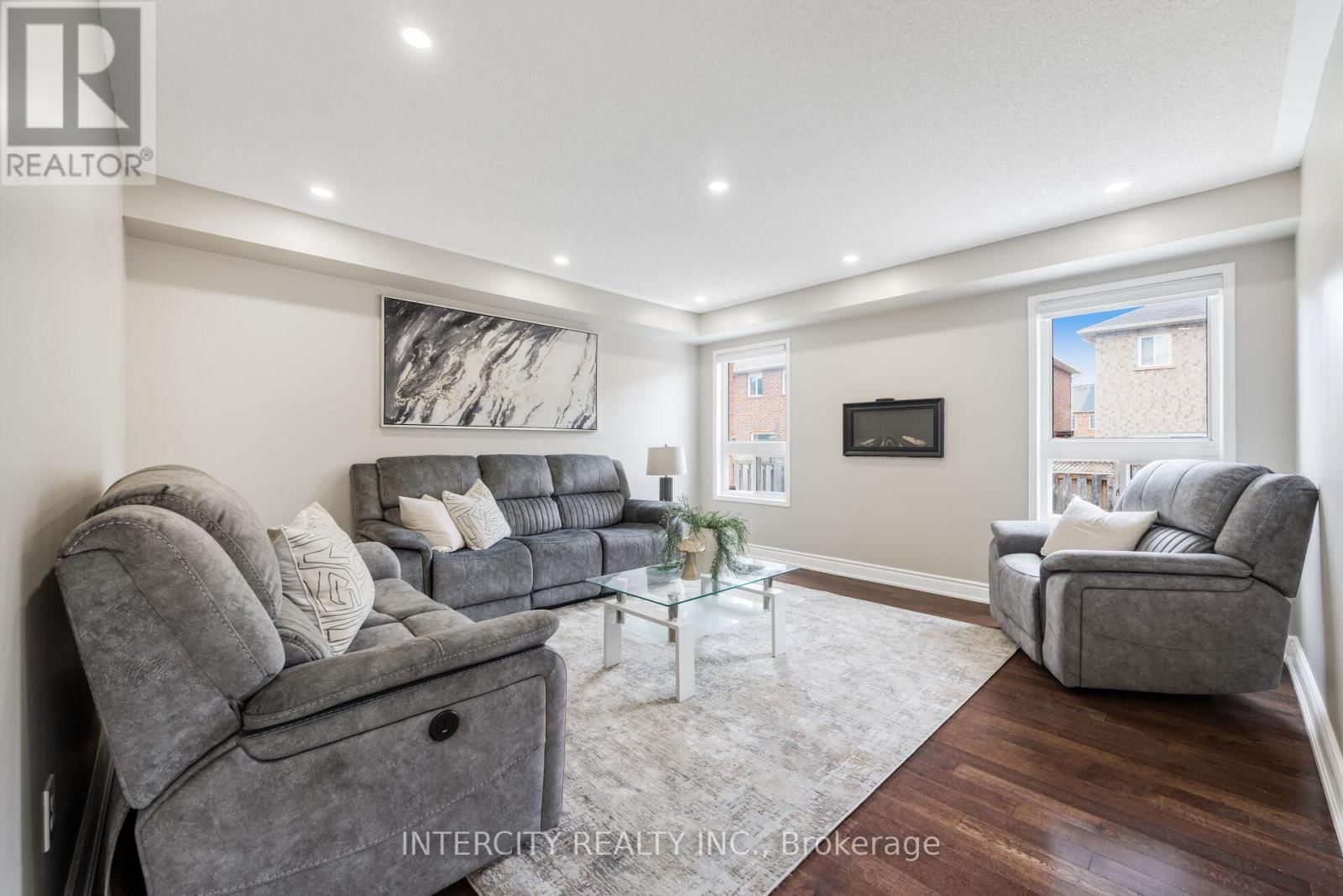 10 CAPISTRO STREET Image 13