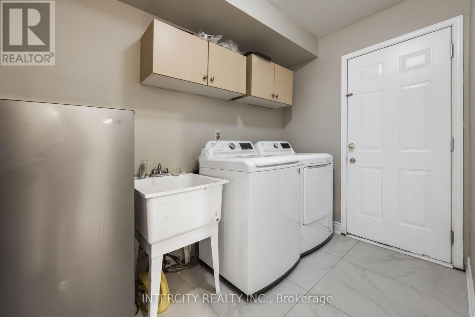 10 CAPISTRO STREET Image 21