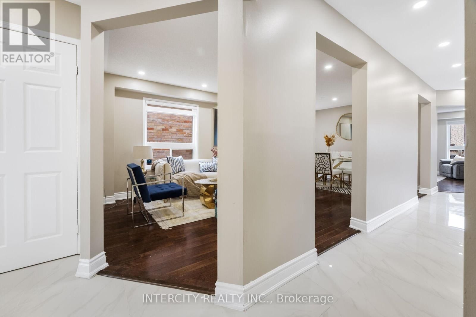 10 CAPISTRO STREET Image 22