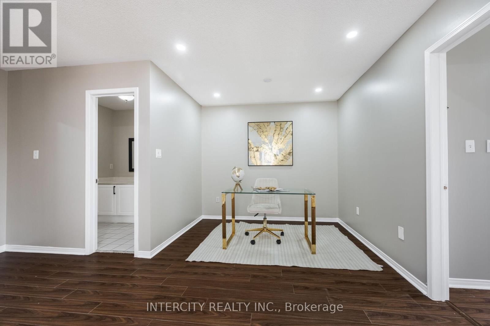 10 CAPISTRO STREET Image 25