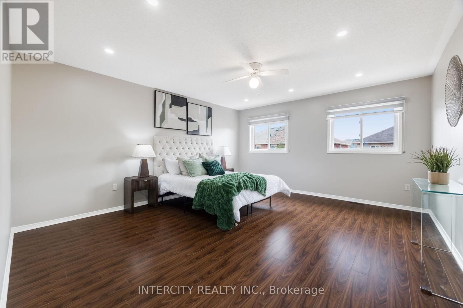 10 CAPISTRO STREET Image 26