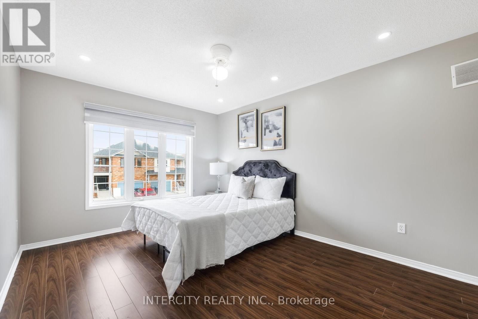 10 CAPISTRO STREET Image 33