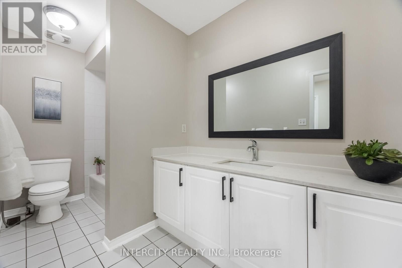 10 CAPISTRO STREET Image 38