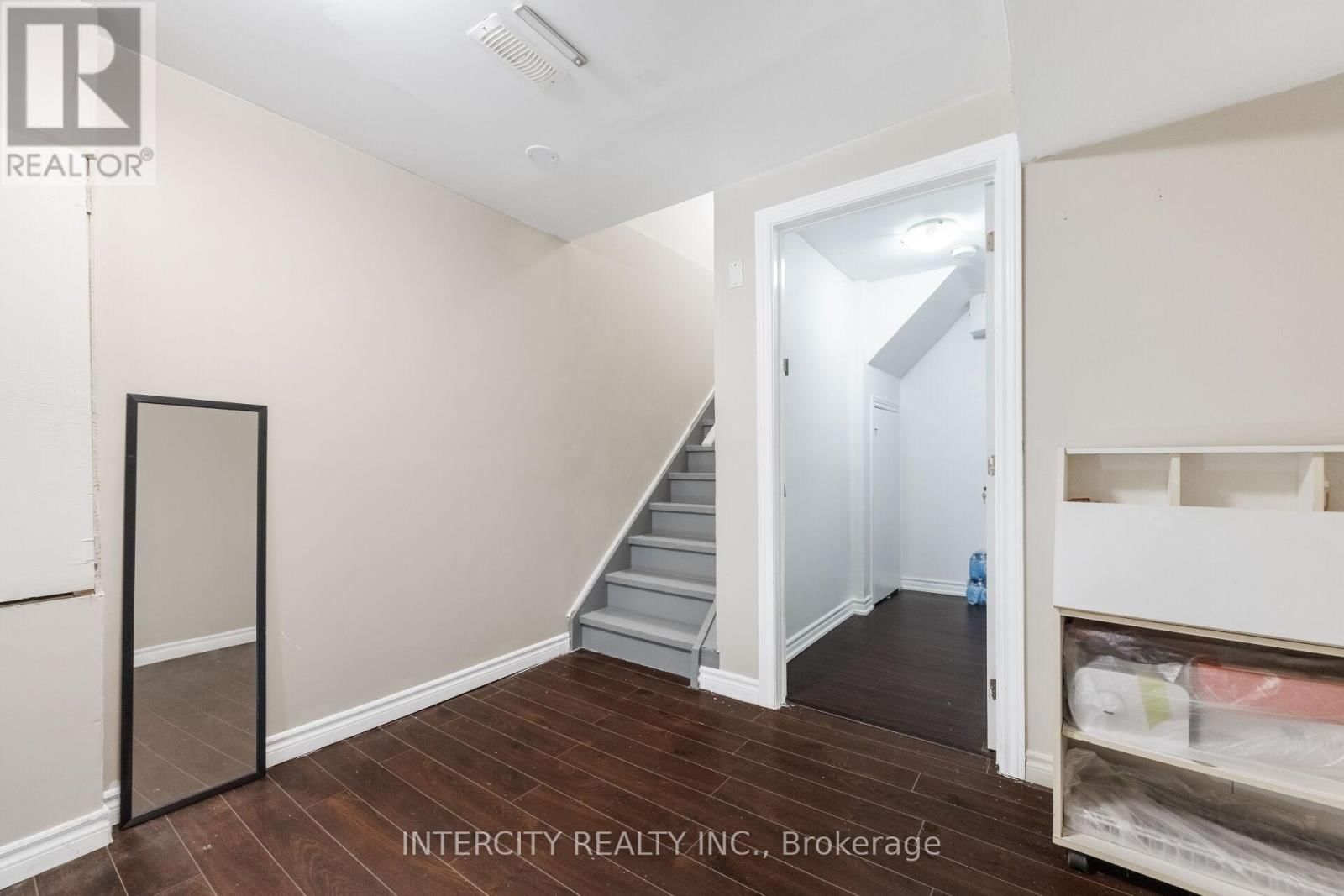 10 CAPISTRO STREET Image 42