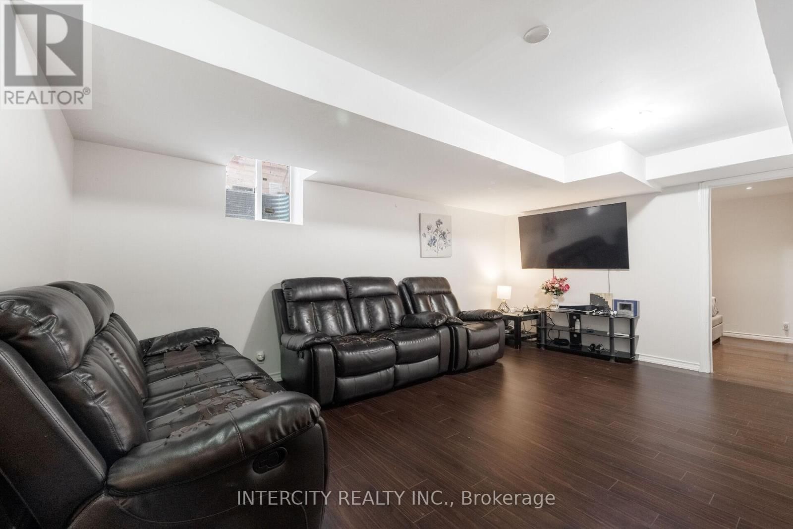 10 CAPISTRO STREET Image 43