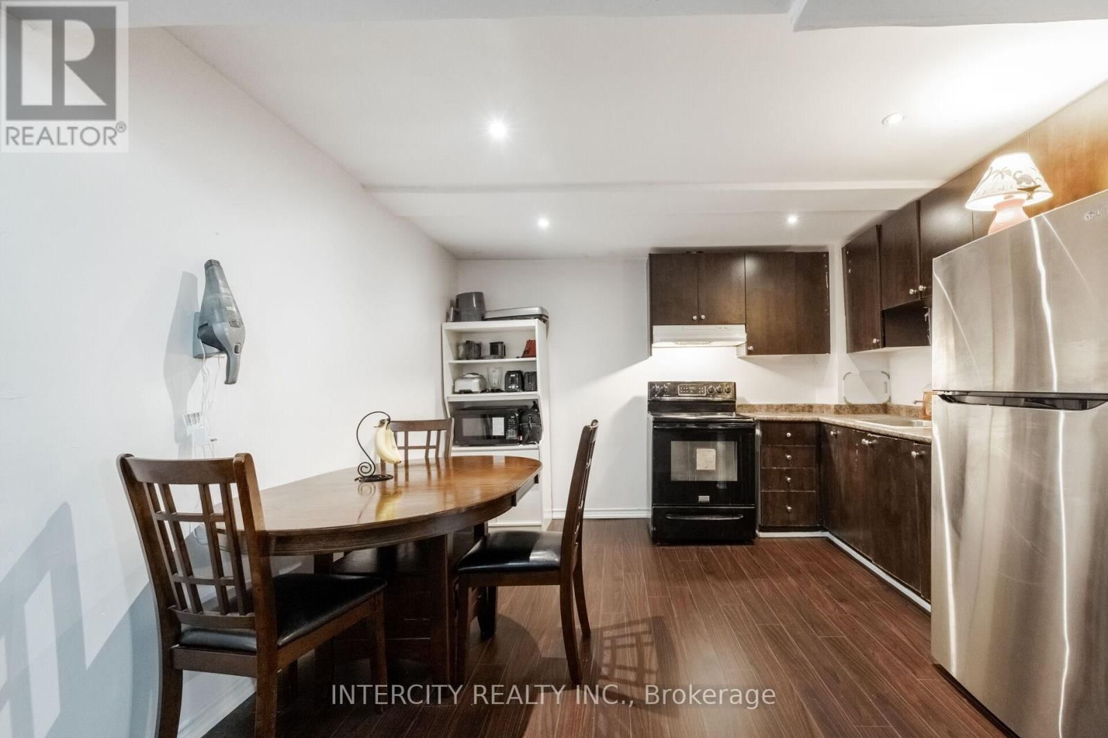 10 CAPISTRO STREET Image 45