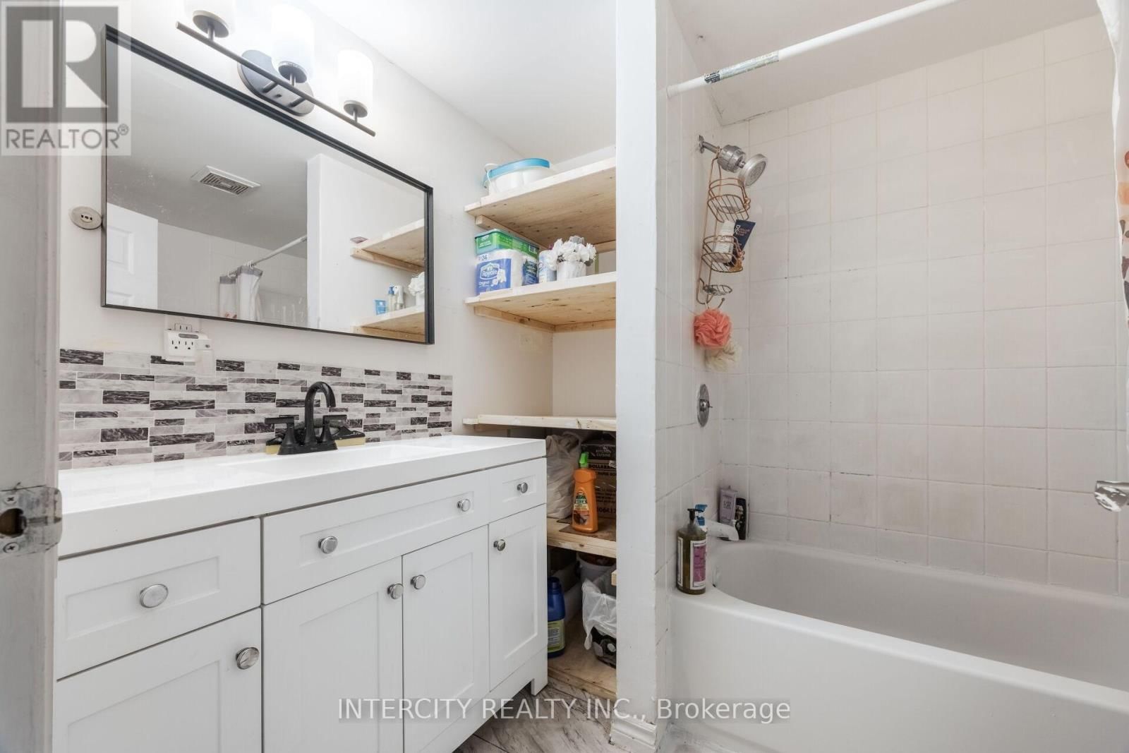 10 CAPISTRO STREET Image 48