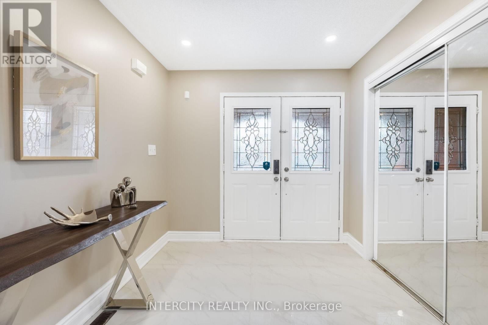 10 CAPISTRO STREET Image 5