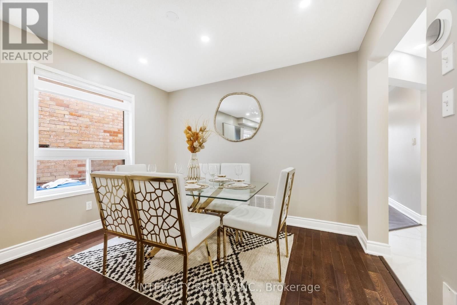 10 CAPISTRO STREET Image 9