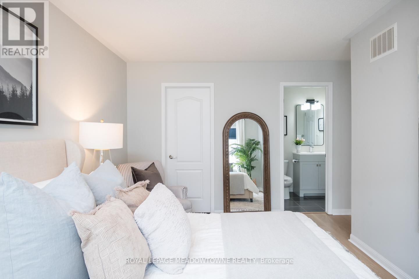 12 - 1025 NADALIN HEIGHTS Image 22