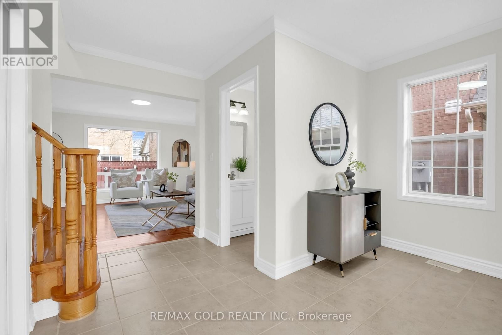 1645 GOWLING TERRACE Image 10