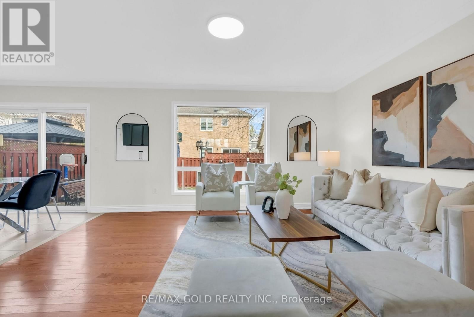 1645 GOWLING TERRACE Image 11