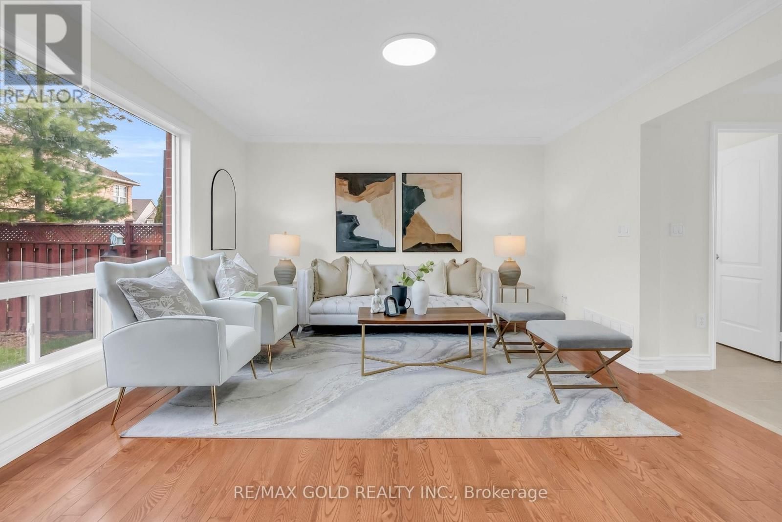 1645 GOWLING TERRACE Image 12