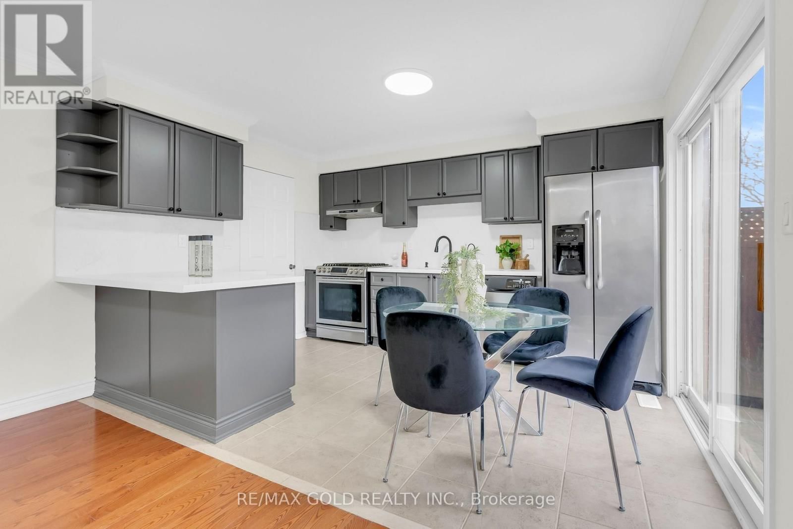 1645 GOWLING TERRACE Image 16