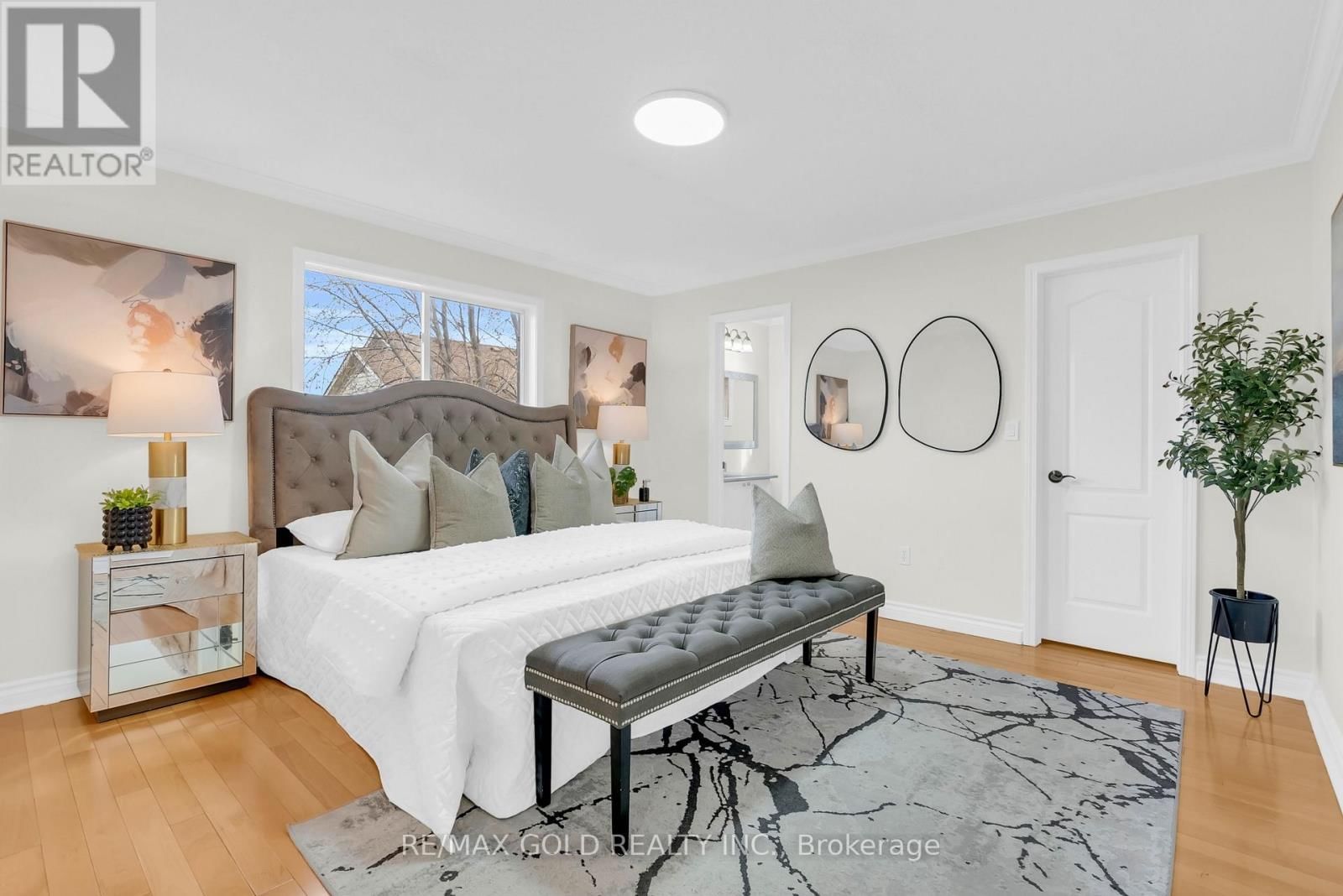 1645 GOWLING TERRACE Image 22