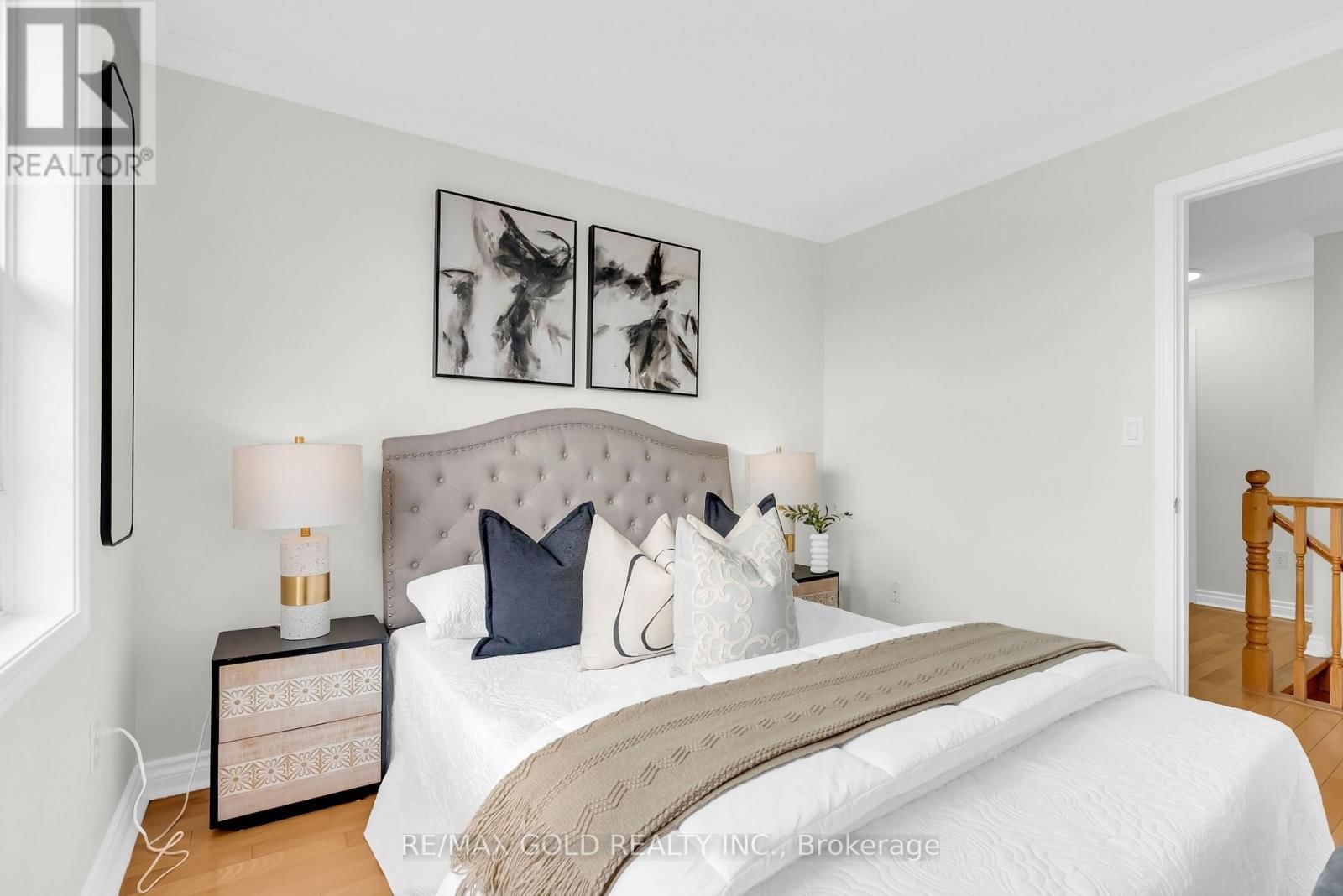 1645 GOWLING TERRACE Image 29