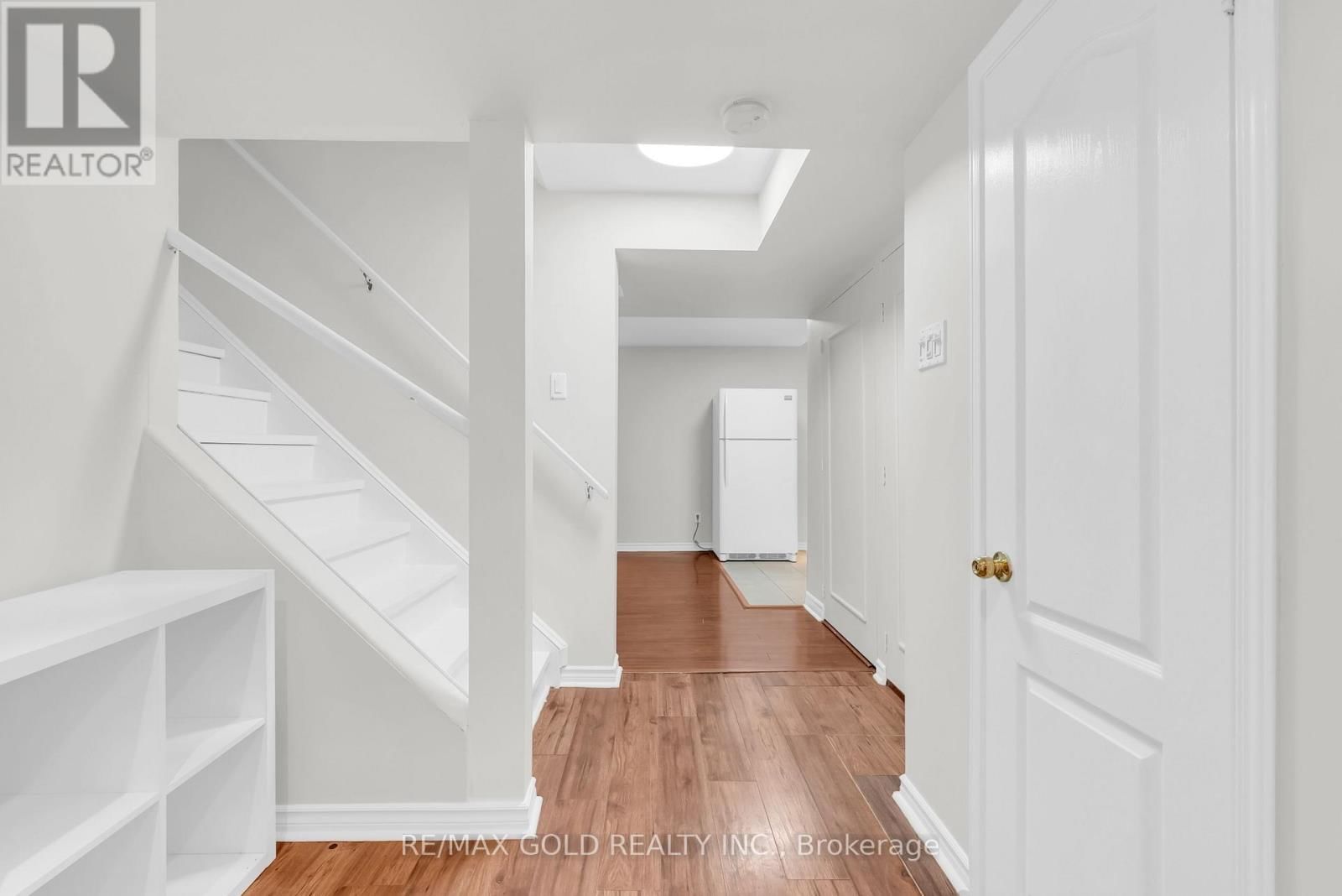 1645 GOWLING TERRACE Image 35