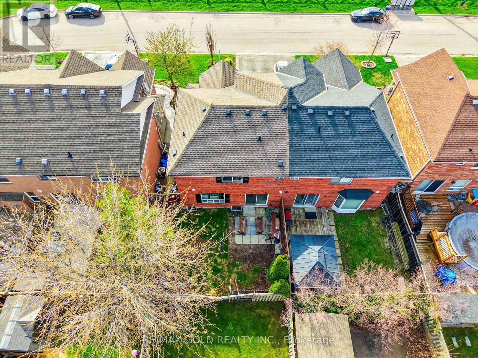 1645 GOWLING TERRACE Image 46