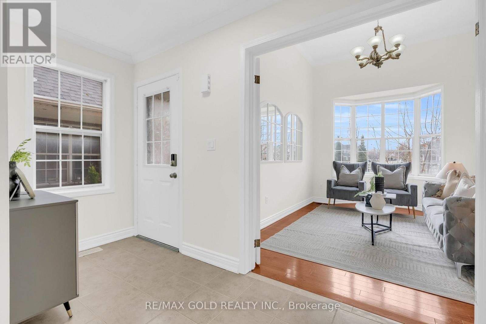 1645 GOWLING TERRACE Image 5