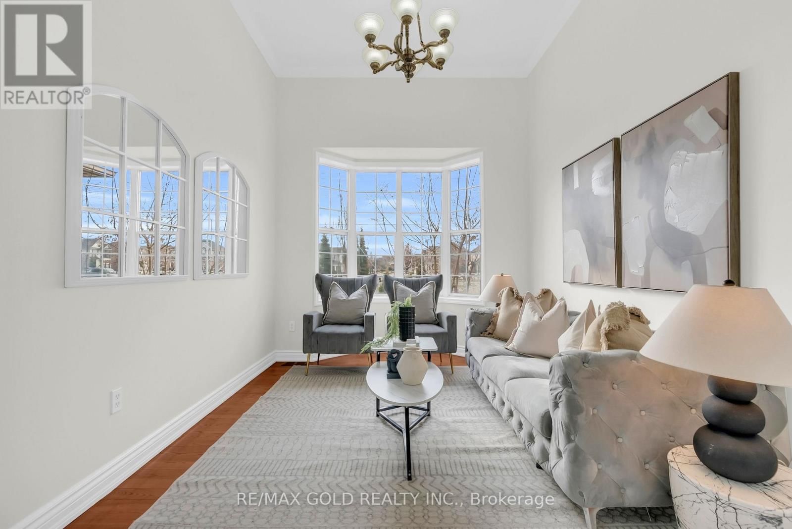 1645 GOWLING TERRACE Image 6