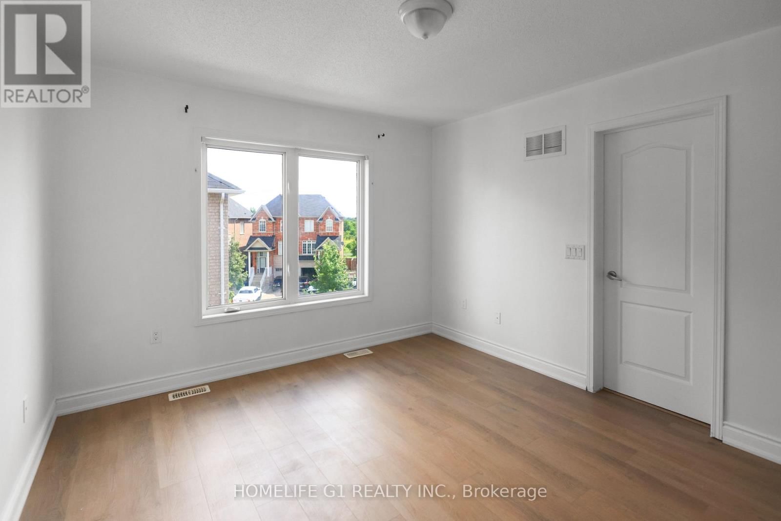 35 HARPREET CIRCLE Image 27