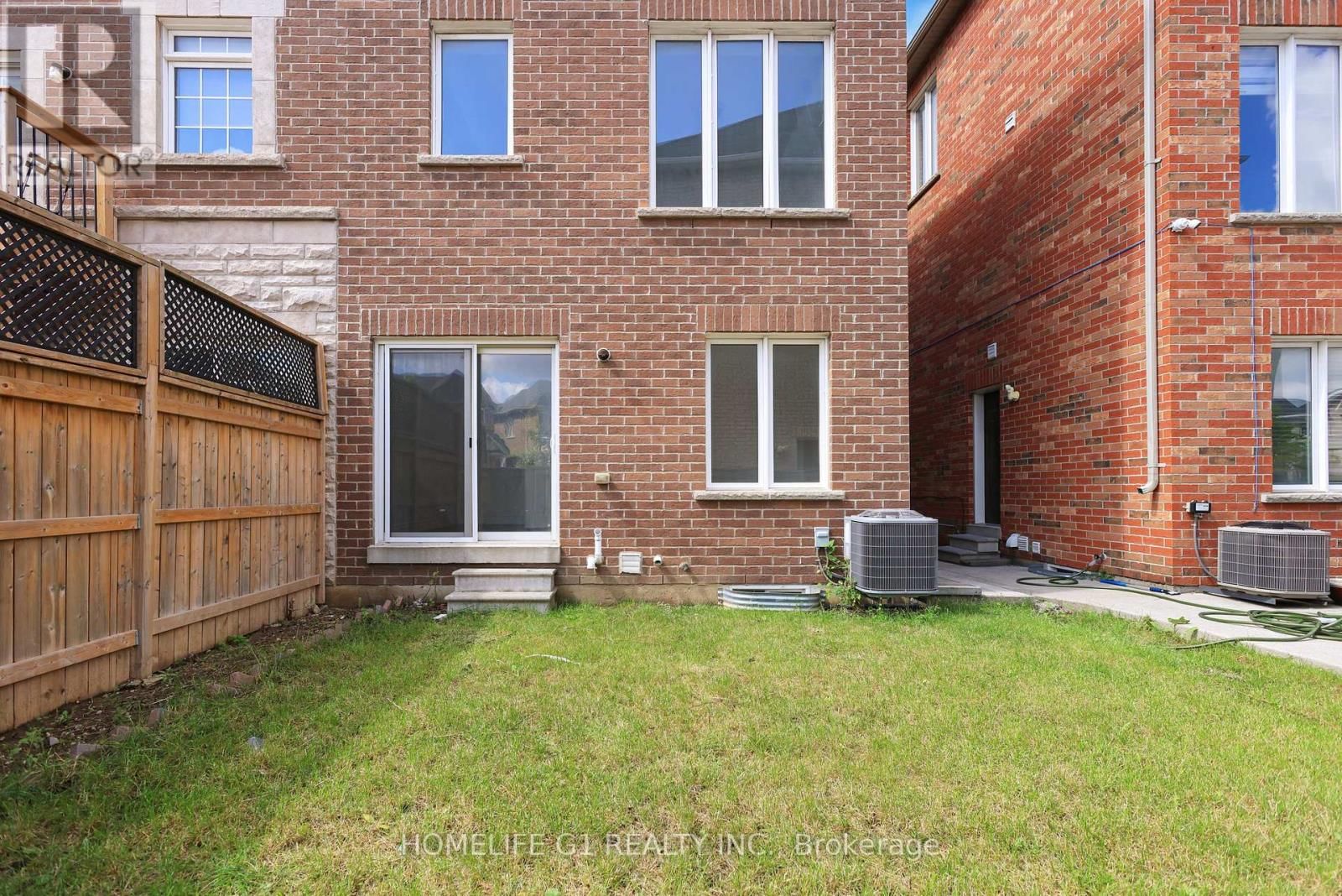 35 HARPREET CIRCLE Image 34