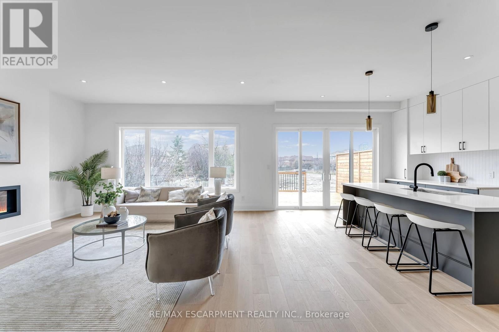 2350 EIGHTH LINE Image 12