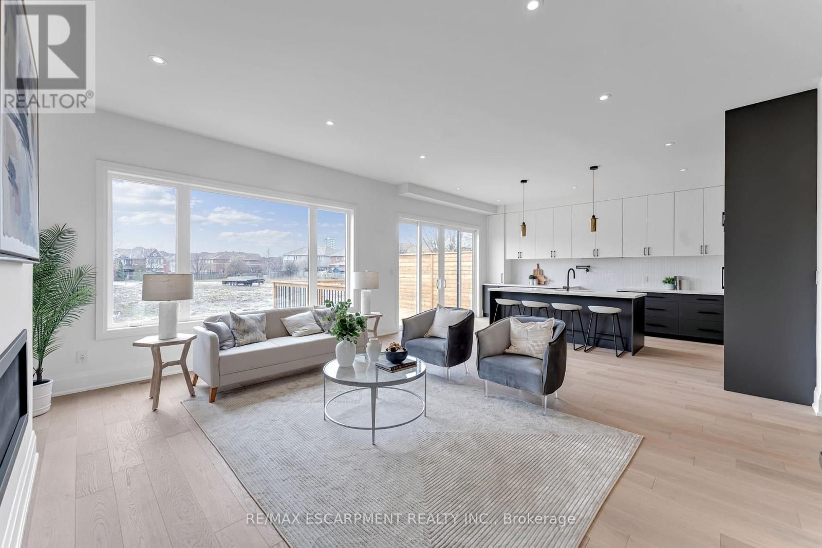 2350 EIGHTH LINE Image 17