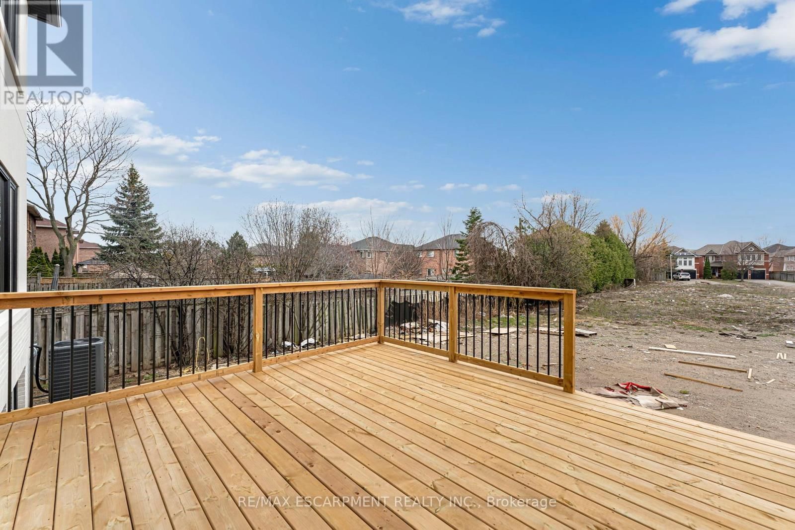 2350 EIGHTH LINE Image 24