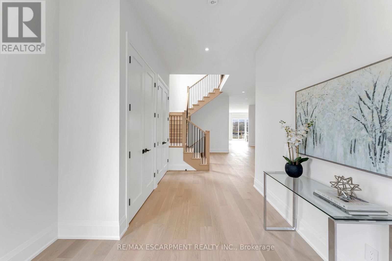 2350 EIGHTH LINE Image 3