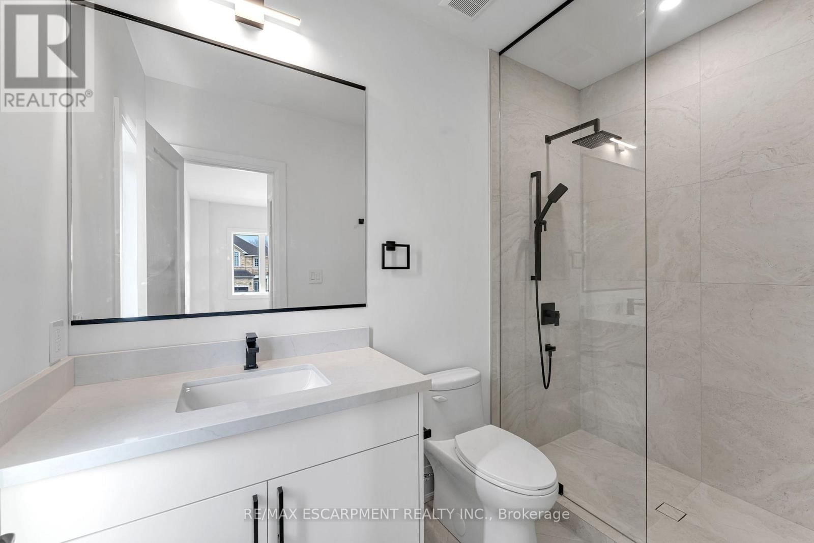 2350 EIGHTH LINE Image 45