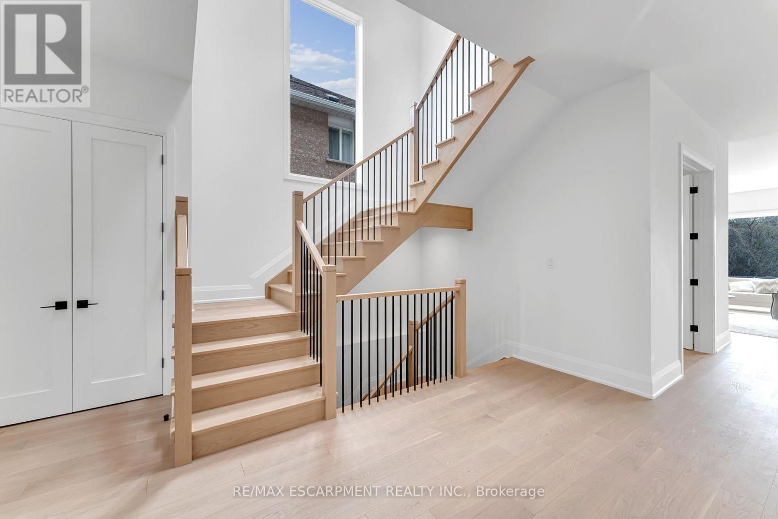 2350 EIGHTH LINE Image 5