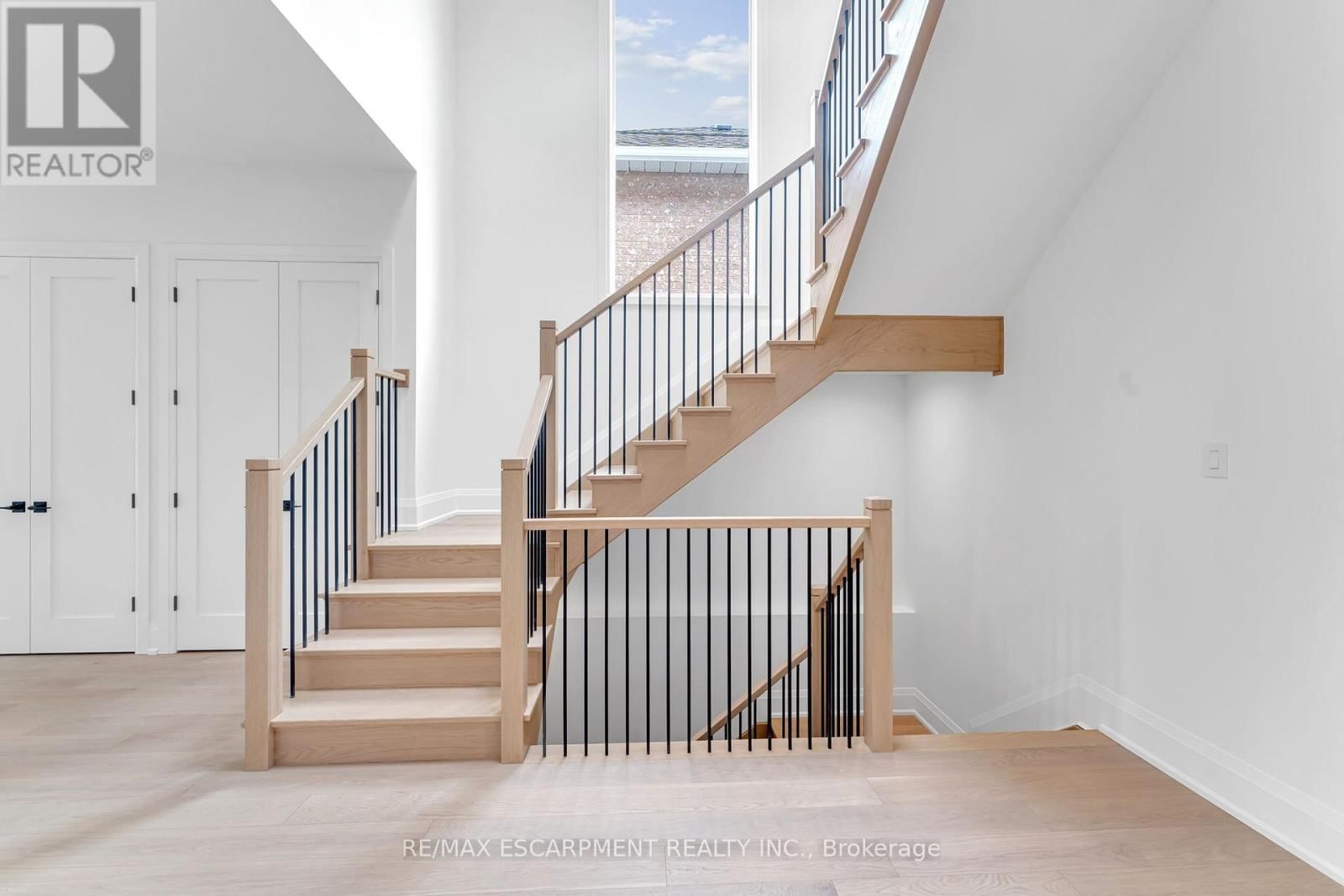 2350 EIGHTH LINE Image 6