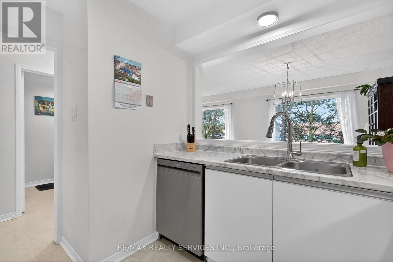 26A - 5205 GLEN ERIN DRIVE EAST Image 11