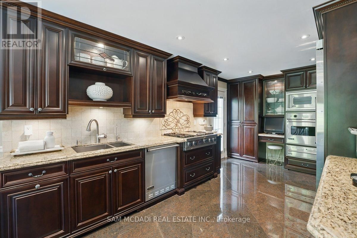 215 ANASTASIA TERRACE Image 13