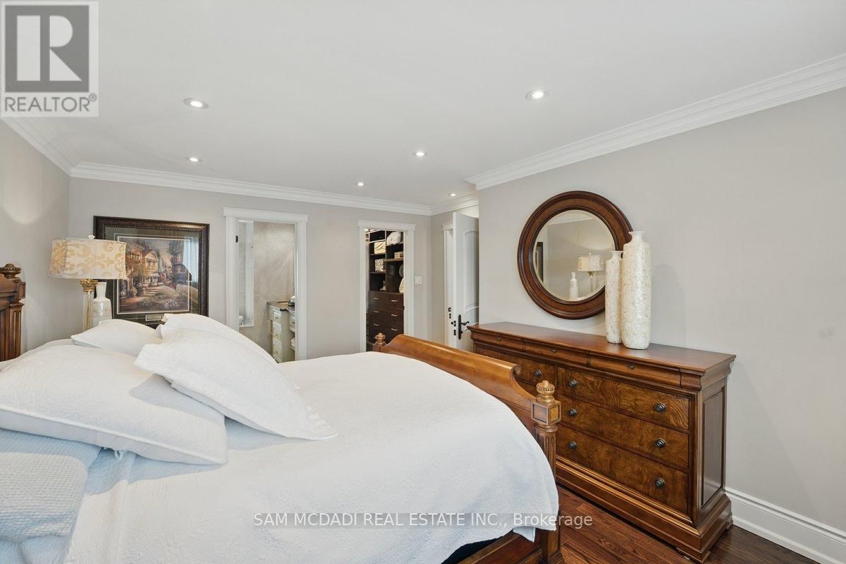 215 ANASTASIA TERRACE Image 18