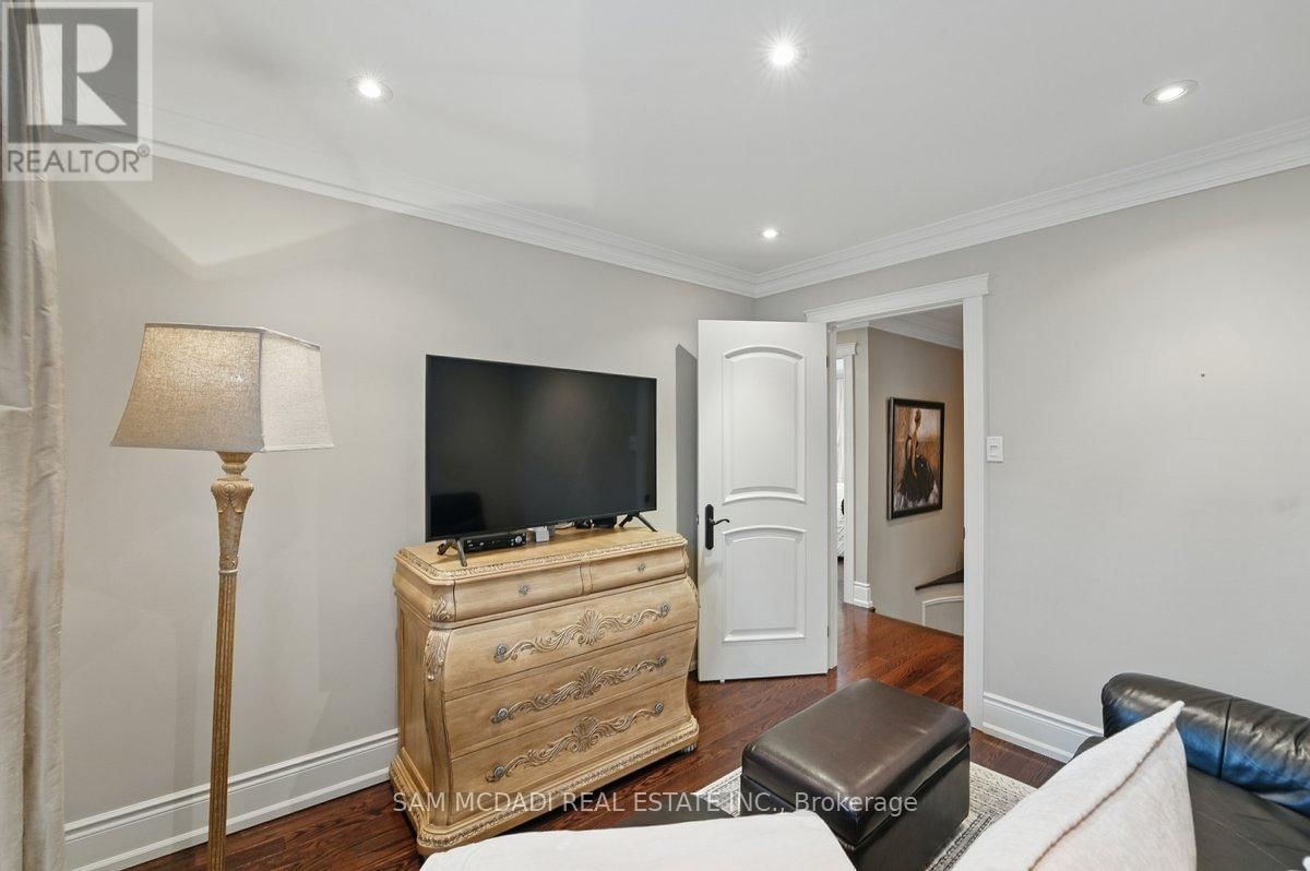 215 ANASTASIA TERRACE Image 21