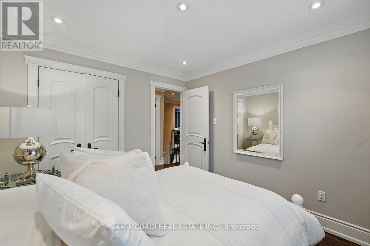 215 ANASTASIA TERRACE Image 23