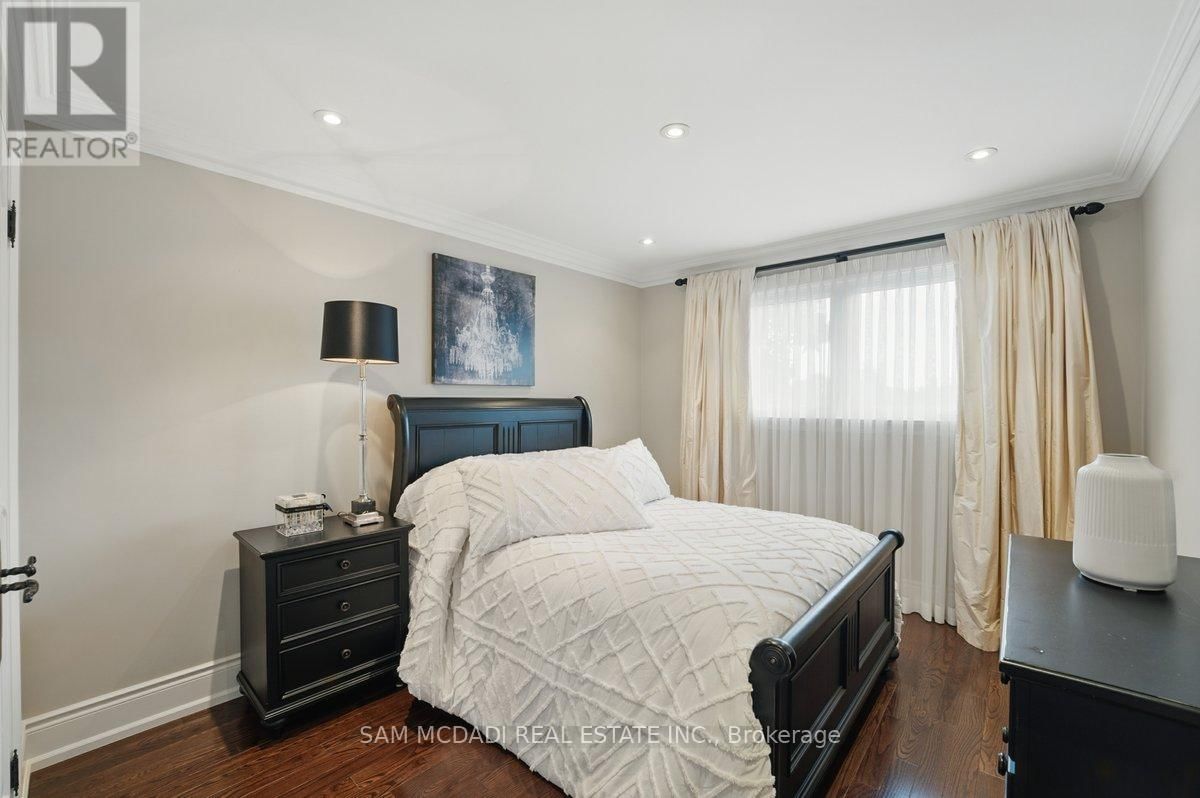 215 ANASTASIA TERRACE Image 24