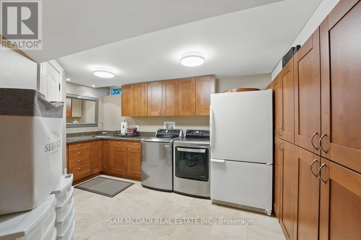 215 ANASTASIA TERRACE Image 34