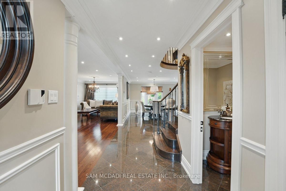 215 ANASTASIA TERRACE Image 5