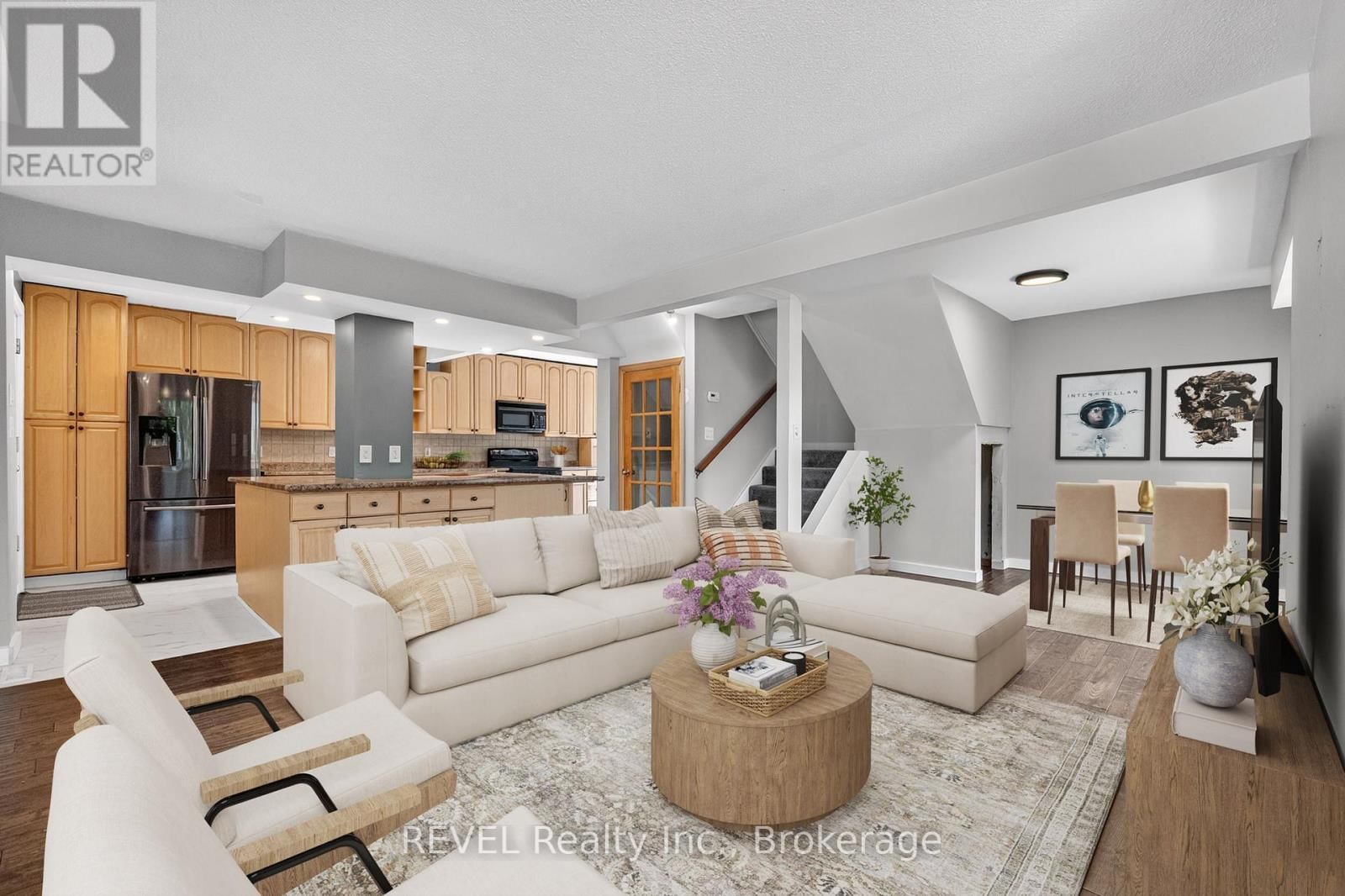 1367 ST MARYS CRESCENT Image 12