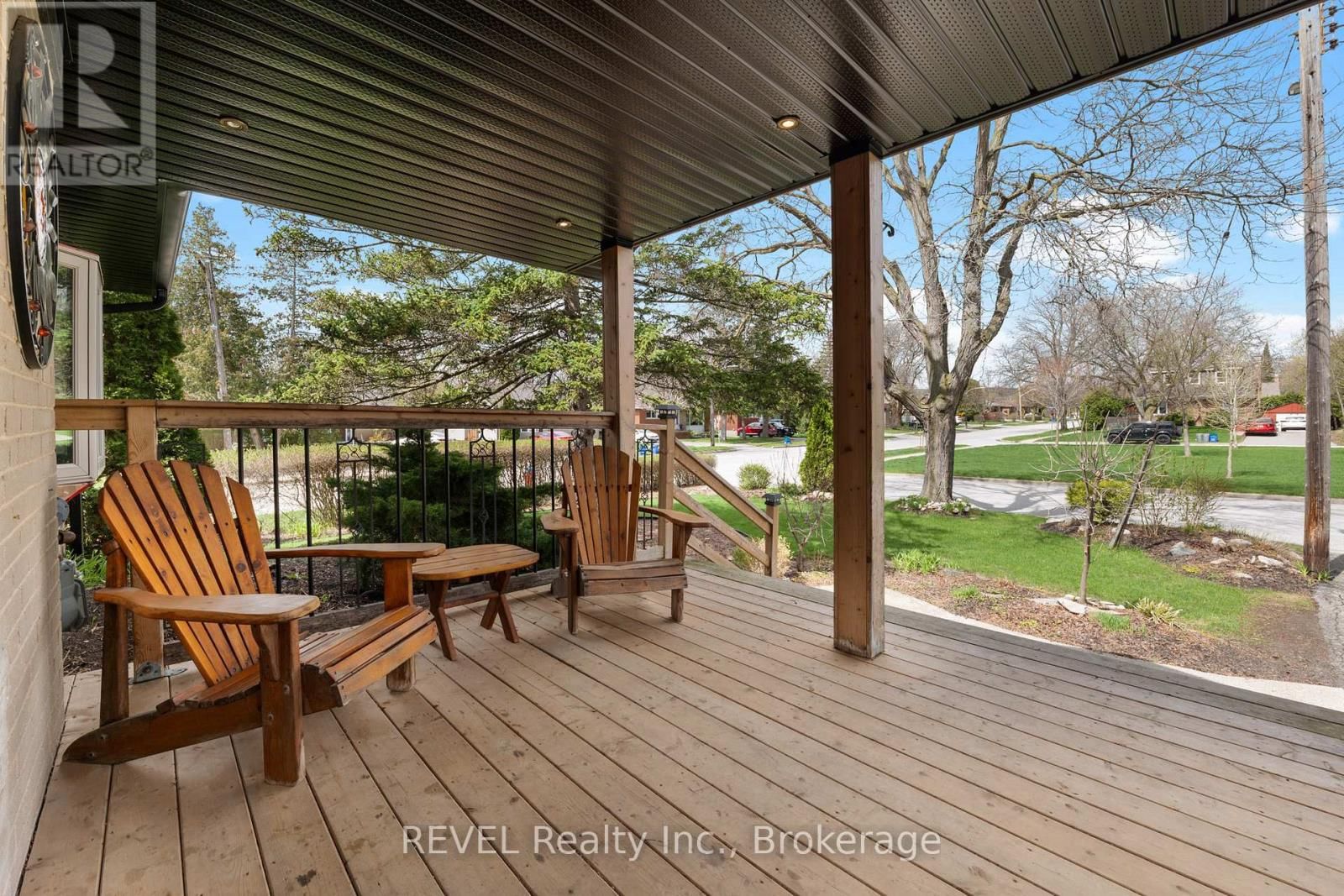 1367 ST MARYS CRESCENT Image 3